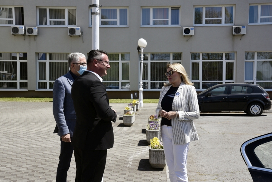 MINISTRICA TURIZMA I SPORTA RH NIKOLINA BRNJAC ODRŽALA RADNI SASTANAK SA ŽUPANOM DANIJELOM MARUŠIĆEM