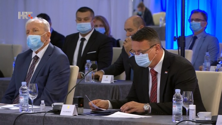 U 10 UGOVORA VIŠE OD 60.5 MILIJUNA KUNA BESPOVRATNO ZA PODRUČJE NAŠE ŽUPANIJE IZ EU FONDOVA