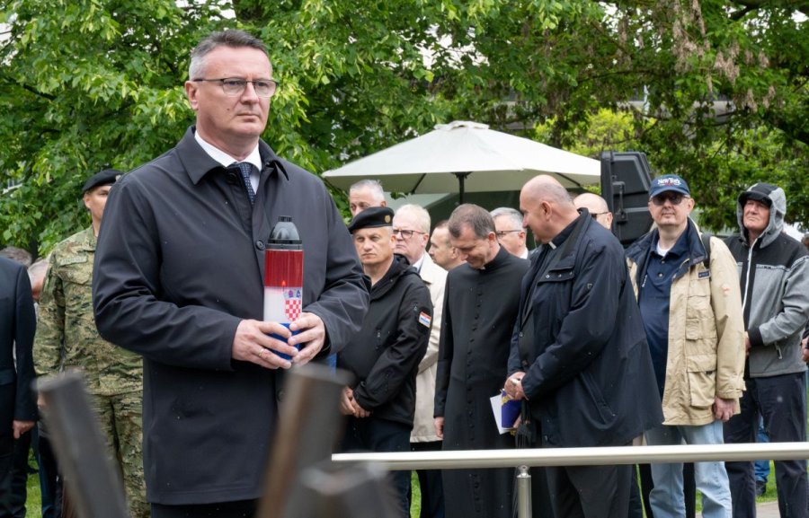 SVEČANIM PROGRAMOM OBILJEŽENA JE 35. OBLJETNICA OSNUTKA 3. GARDIJSKE BRIGADE „KUNE“