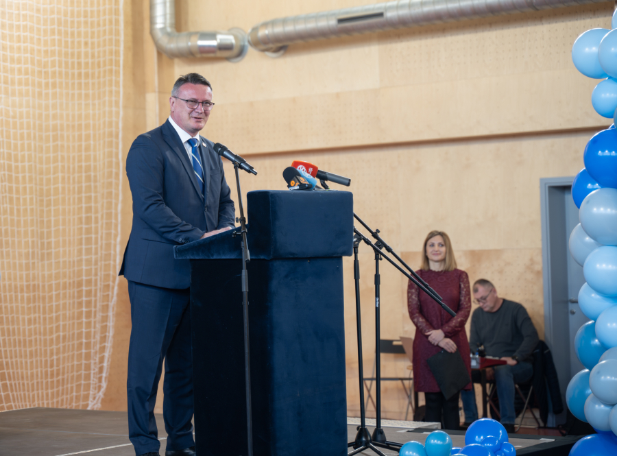 Svečano otvorena Osnovna škola „Milan Amruš“