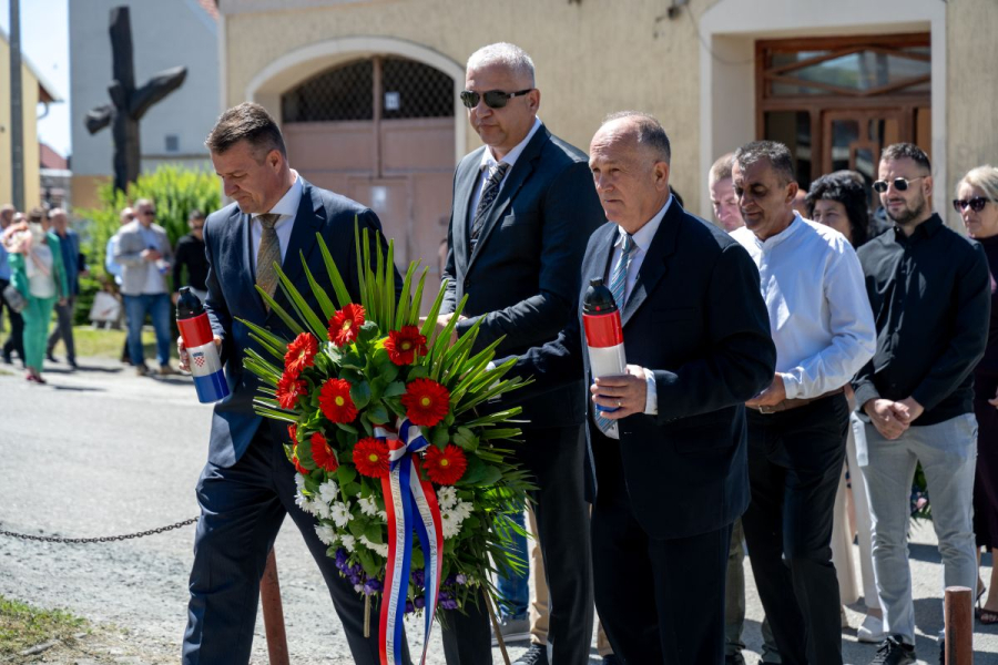 SVEČANO OBILJEŽEN DAN OPĆINE CERNIK