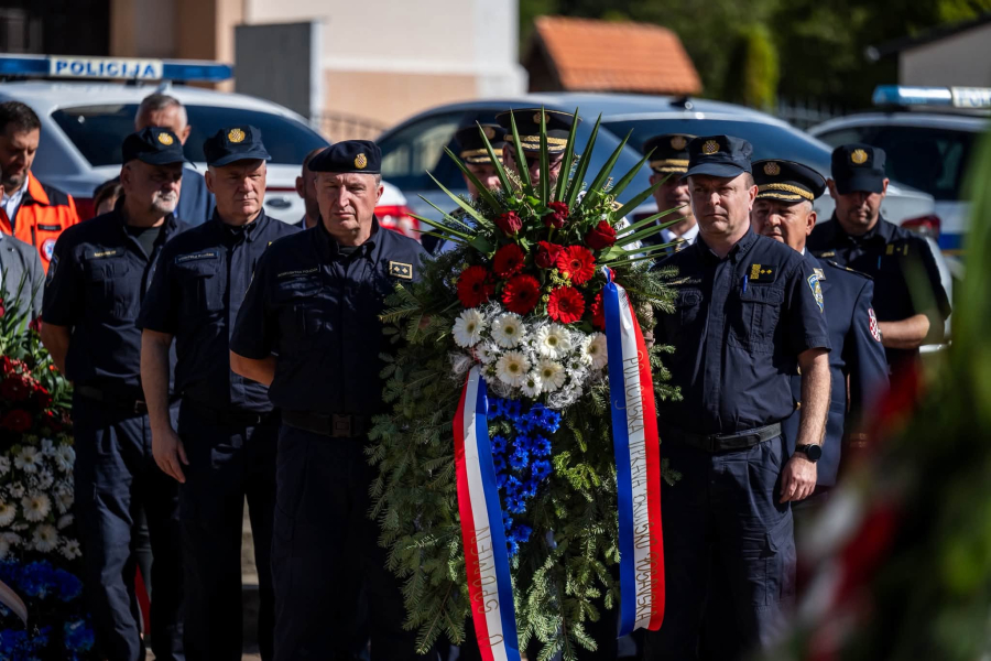 SVEČANO OBILJEŽEN DAN POLICIJE BRODSKO-POSAVSKE ŽUPANIJE
