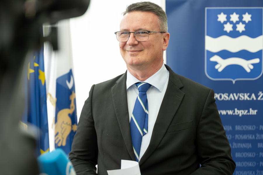 DAN ŽUPANIJE DONOSI POGLED U BUDUĆNOST: NAGLASAK NA PROJEKTIMA, MLADIMA I MLADIM OBITELJIMA