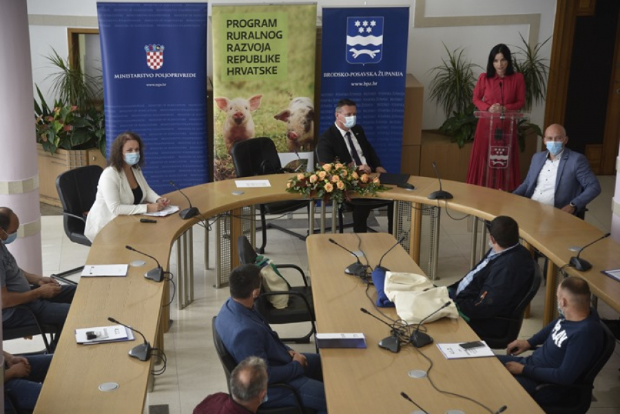 Potpisani ugovori za povećanje konkurentnosti tovnog gospodarstva