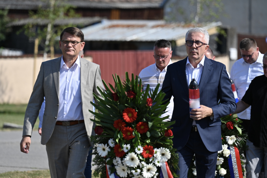 SVEČANIM PROGRAMOM OBILJEŽEN JE DAN OPĆINE SLAVONSKI ŠAMAC