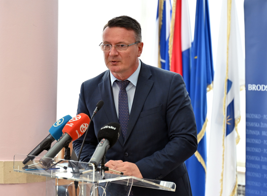 MLADE OBITELJI U SREDIŠTU INTERESA BRODSKO – POSAVSKE ŽUPANIJE